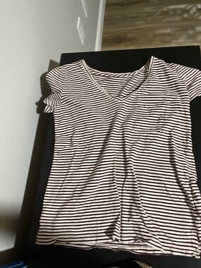 Madewell Striped V-Neck Pocket Tee - White & Maroon Stripes